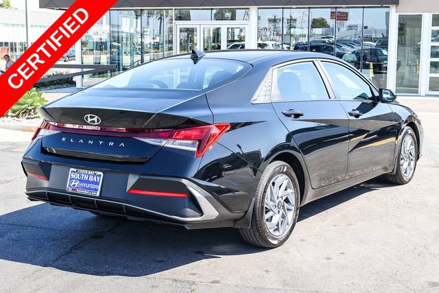 Certified 2024 Hyundai Elantra SEL FWD image 6