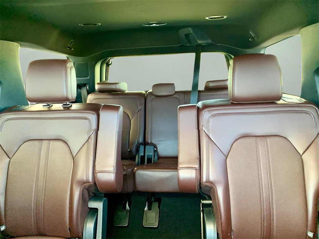 Used 2024 Ford Expedition Limited image 43
