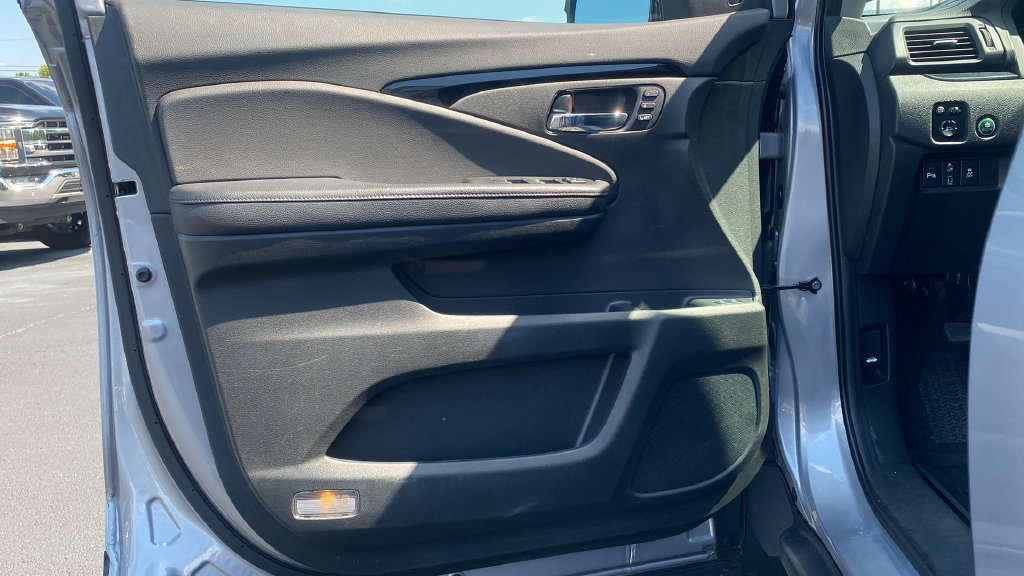 Used 2019 Honda Pilot Elite image 17
