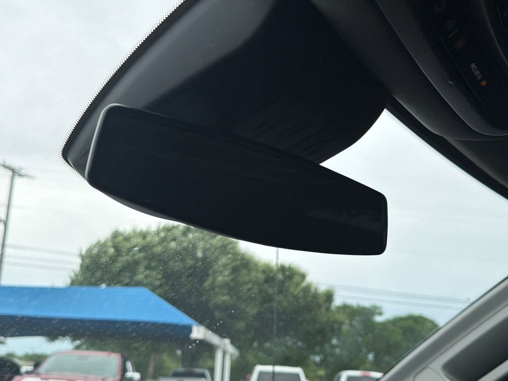 Used 2024 Chevrolet Silverado 1500 Custom image 23