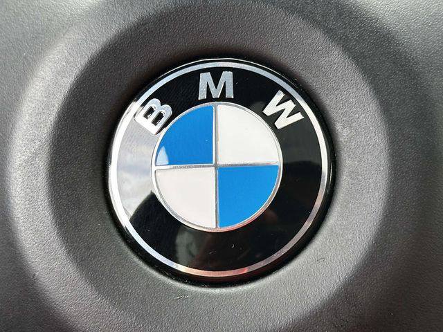 Used 2023 BMW 760i xDrive AWD/4WD image 24