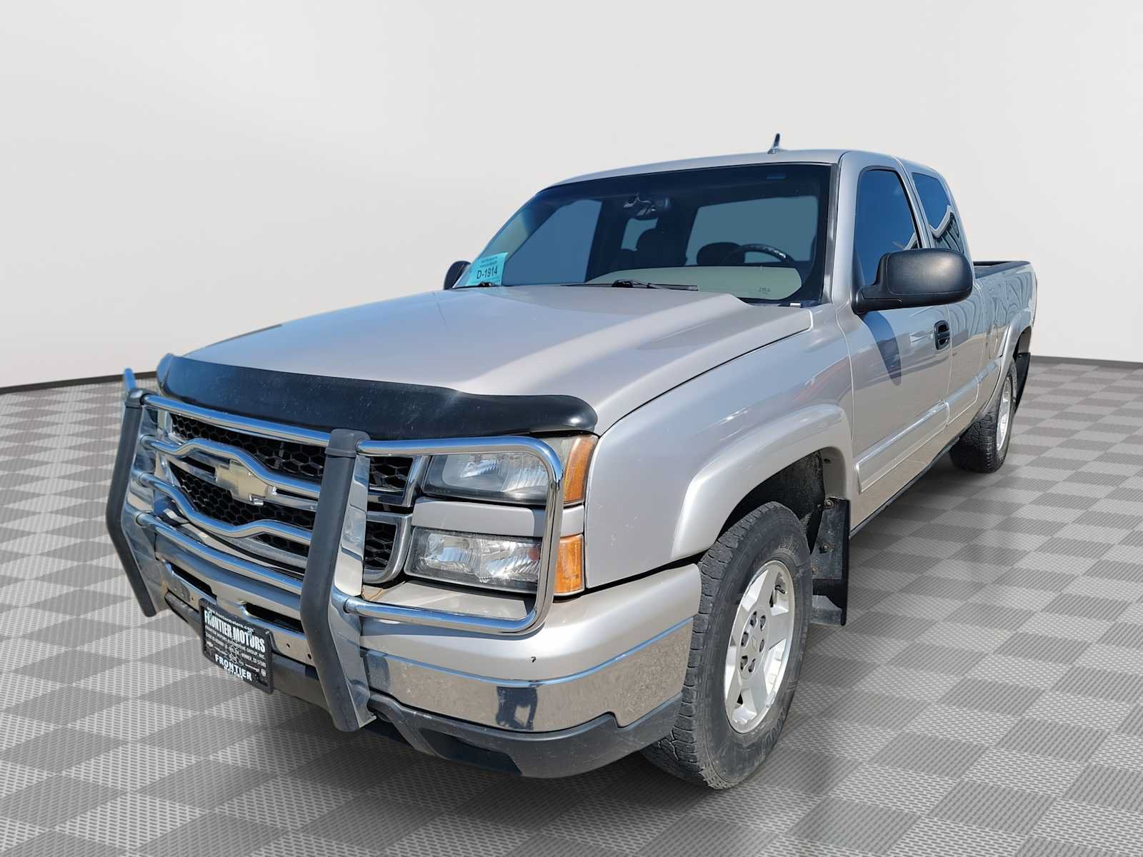Used 2006 Chevrolet Silverado 1500 LT w/ Onstar Plus Package AWD/4WD image 1
