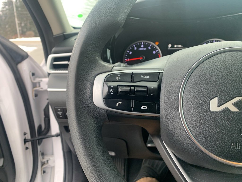 Used 2022 Kia K5 LXS image 19