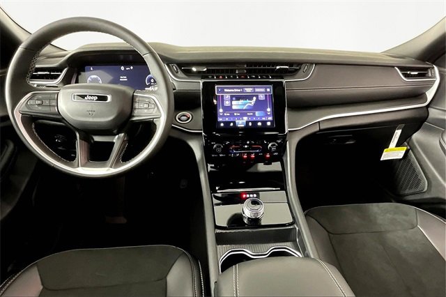 New 2025 Jeep Grand Cherokee L Altitude image 6