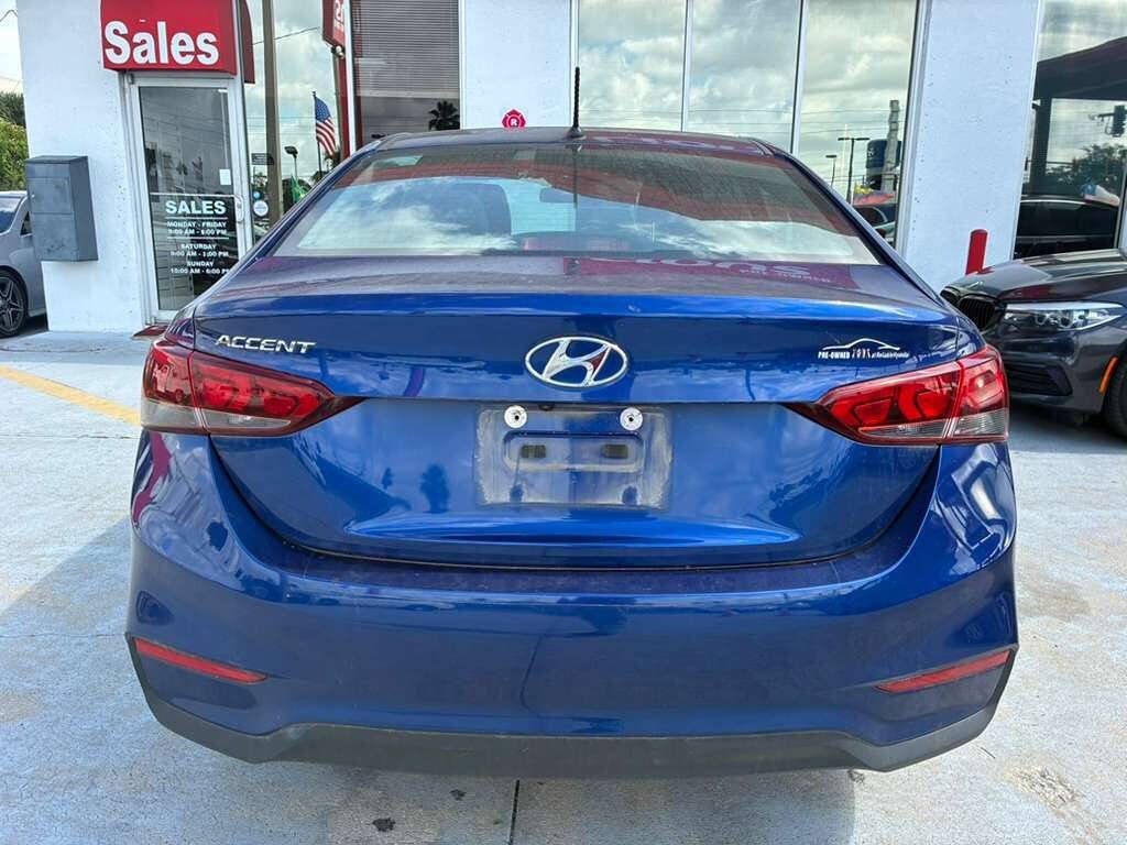 Used 2021 Hyundai Accent SE FWD image 4