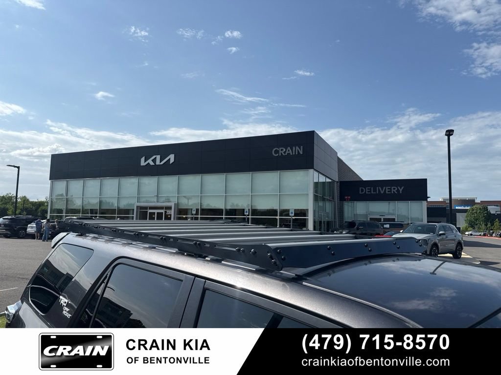 Used 2018 Toyota 4Runner TRD Off-Road AWD/4WD image 11