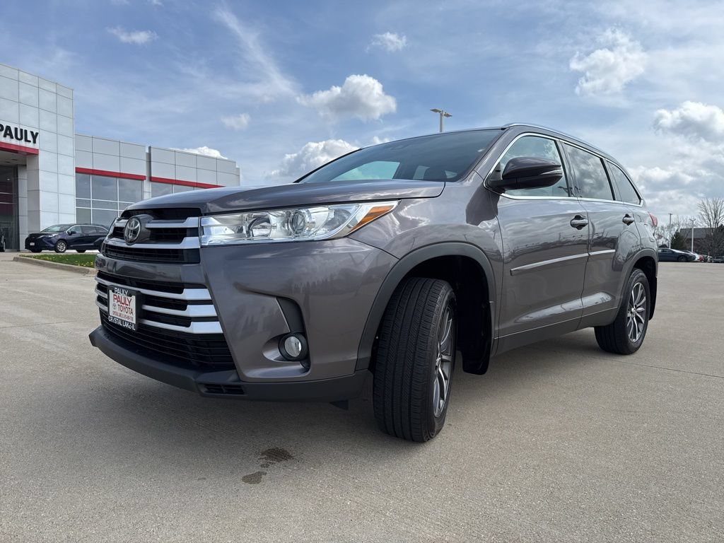 Used 2019 Toyota Highlander XLE AWD/4WD image 6