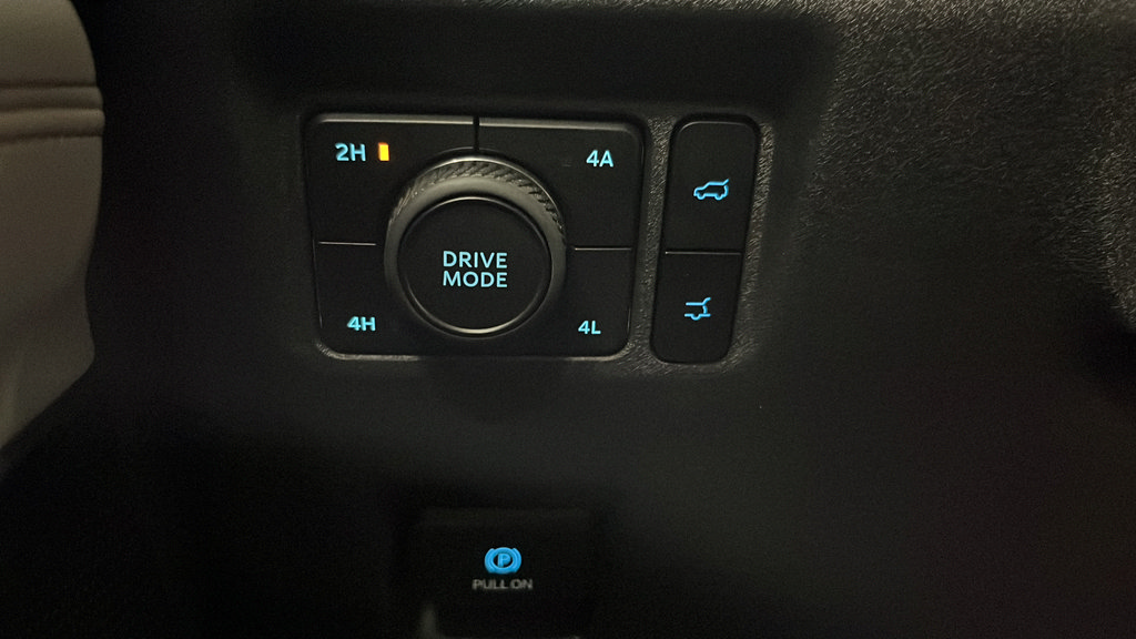 Used 2025 Ford Expedition Max Active AWD/4WD image 35