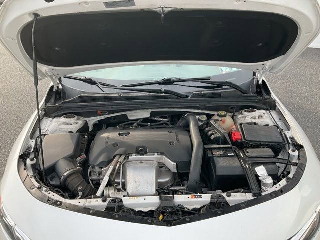 Used 2019 Chevrolet Malibu Premier w/ Sun and Wheel Package image 21