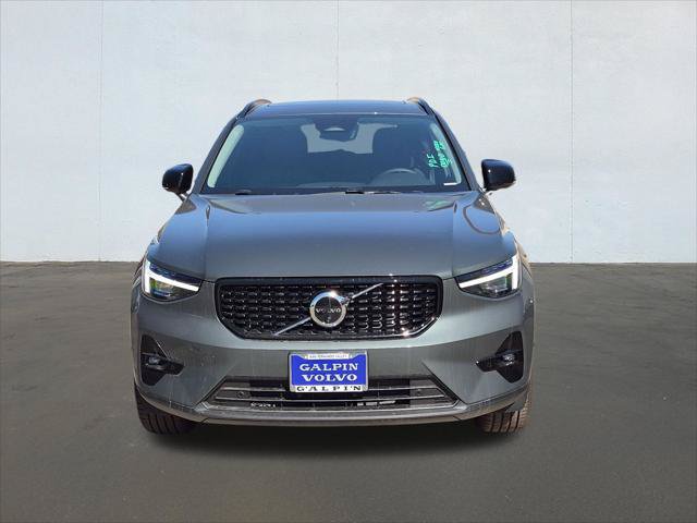 New 2026 Volvo XC40 B5 Ultra w/ Climate Package AWD/4WD image 4
