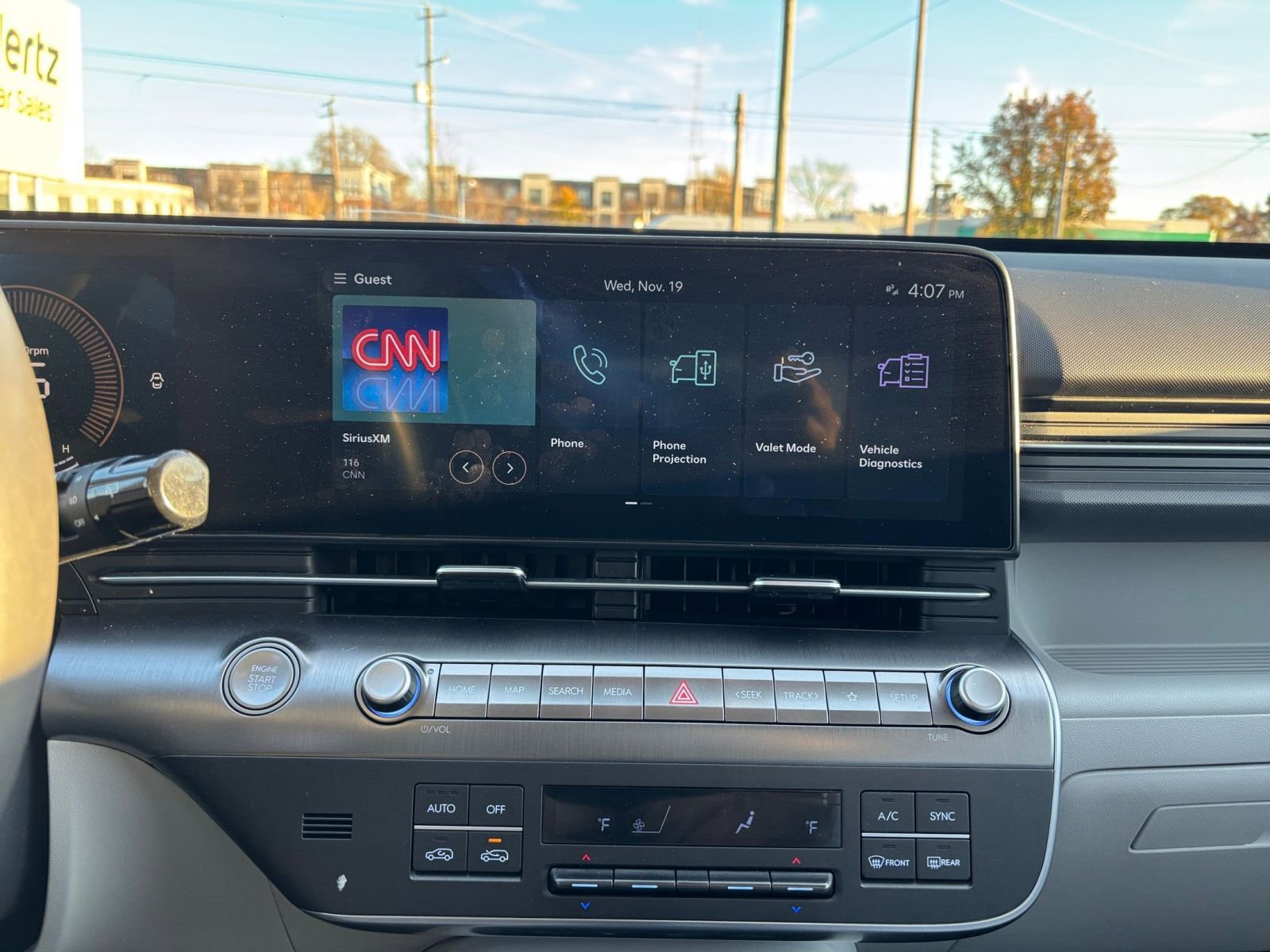 Used 2025 Hyundai Kona SEL image 18