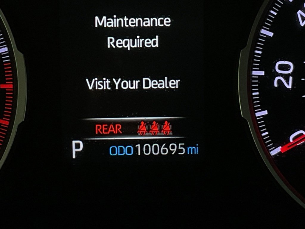 Used 2021 Toyota RAV4 XLE image 32