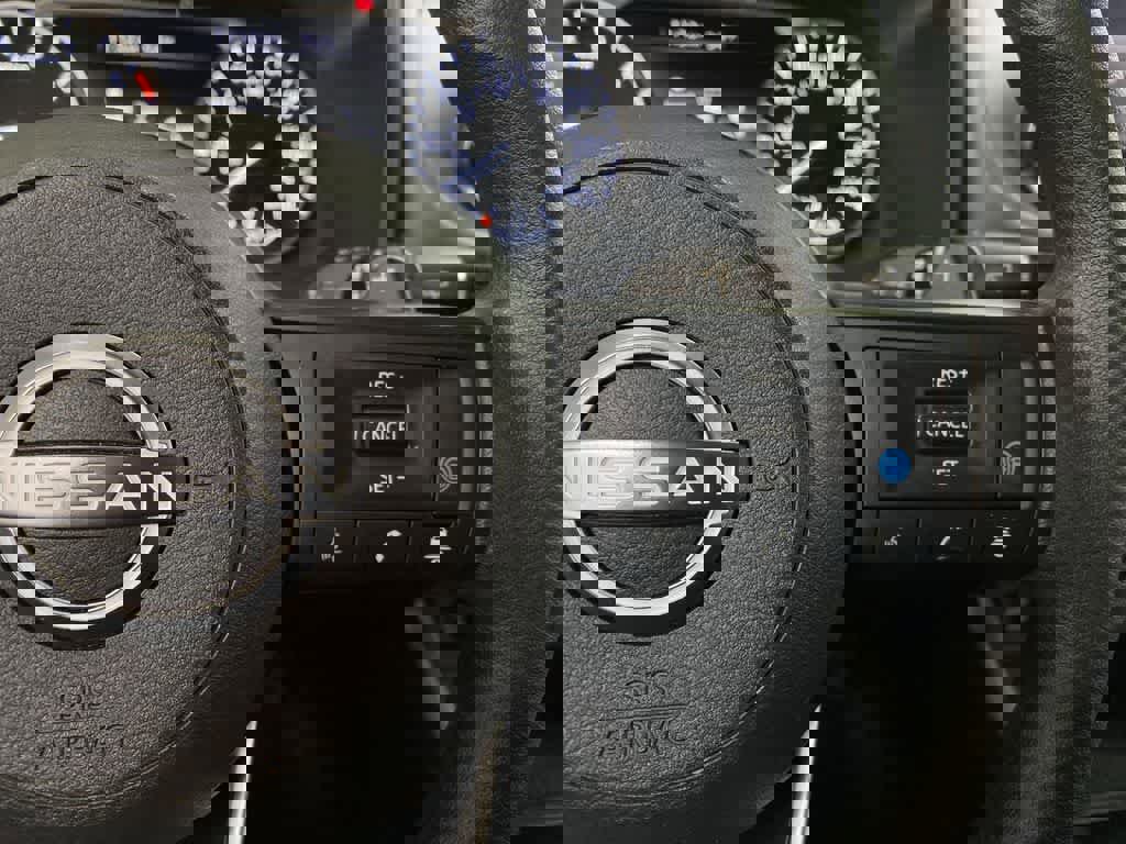 Used 2024 Nissan Rogue SV image 21