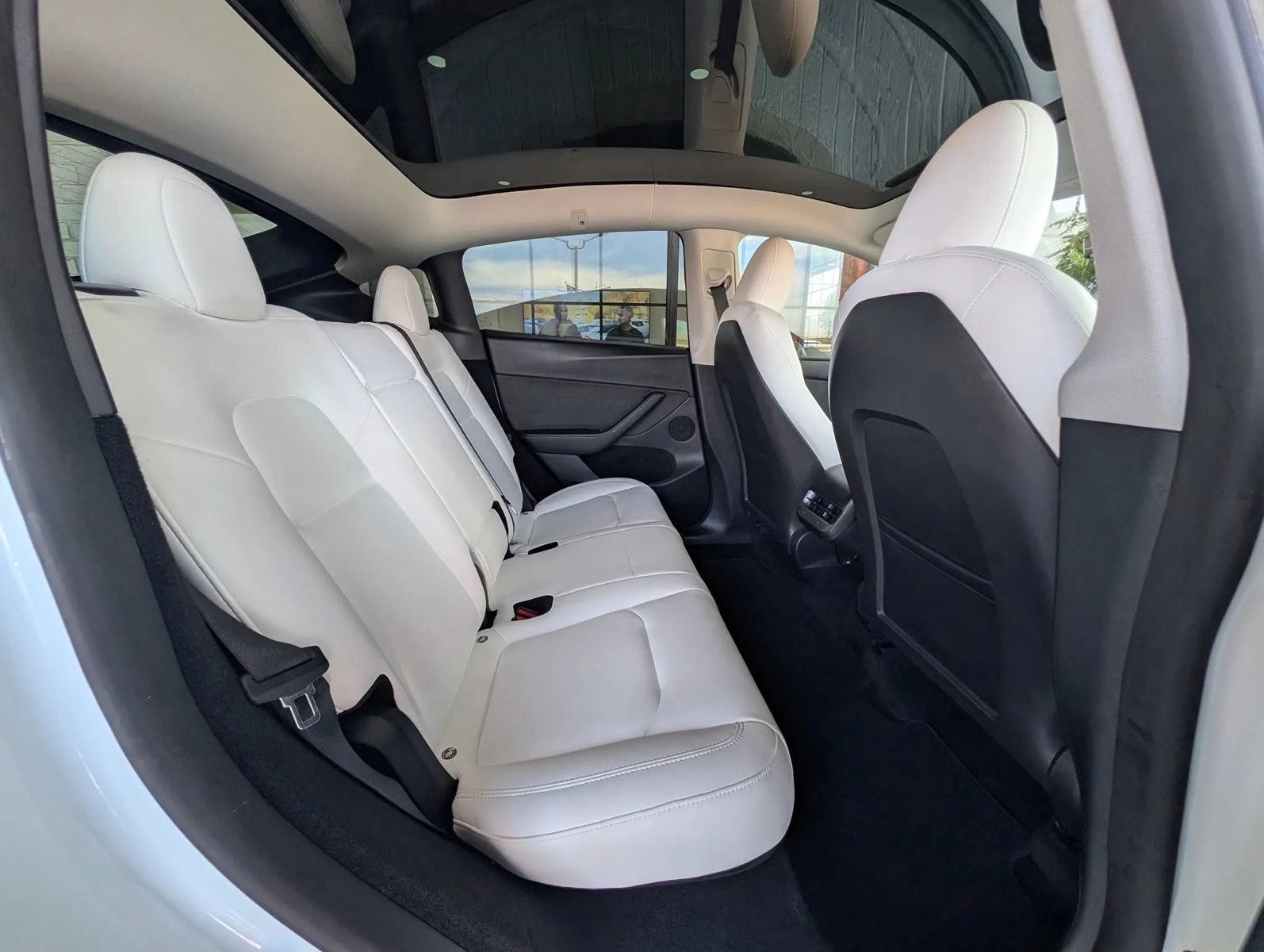 Used 2023 Tesla Model Y Performance AWD/4WD image 25