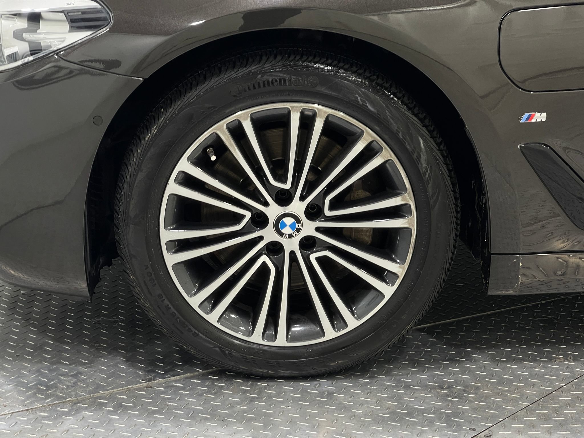 Used 2018 BMW 530e image 36