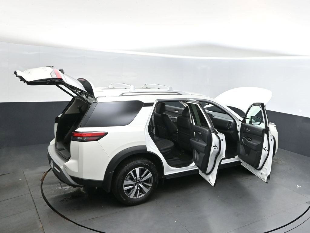 Used 2024 Nissan Pathfinder SL image 50