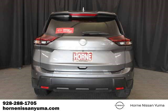 Used 2025 Nissan Rogue SV image 14