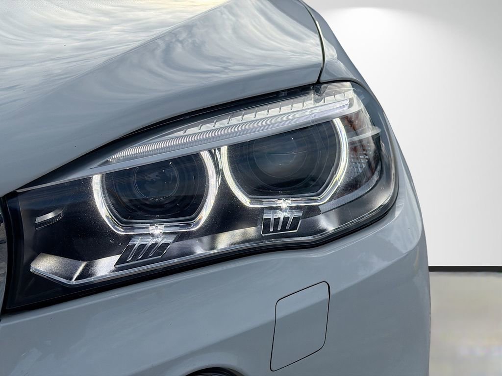 Used 2017 BMW X5 xDrive40e image 9