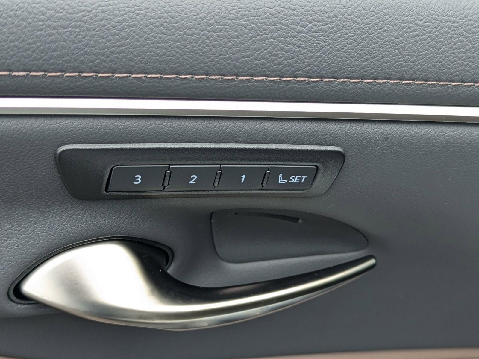 New 2025 Lexus ES 350 w/ Premium Package image 21