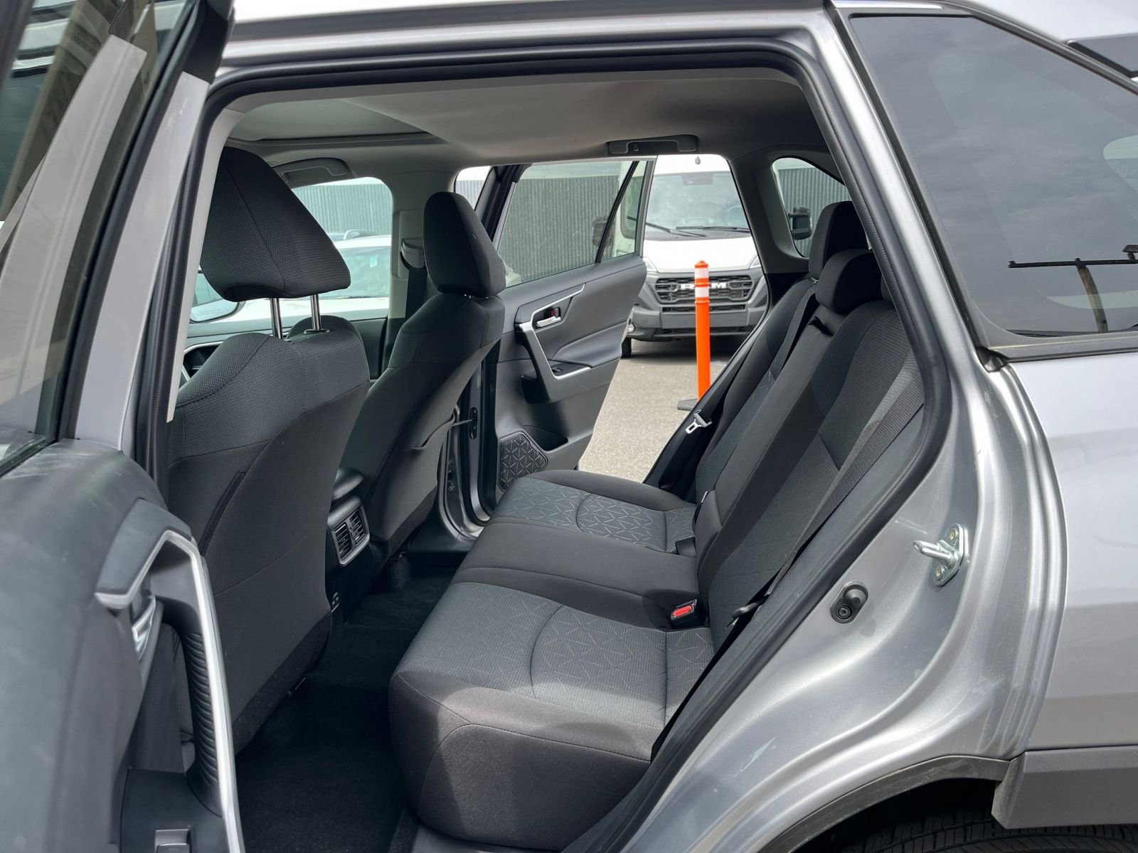 Used 2025 Toyota RAV4 XLE w/ Convenience Package AWD/4WD image 26
