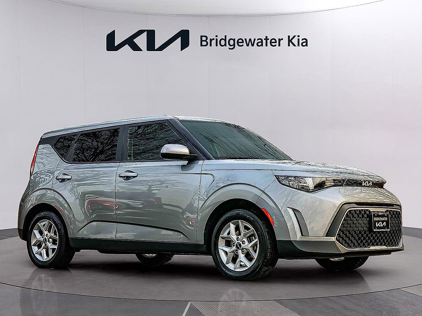 Certified 2023 Kia Soul LX w/ LX Technology Package image 2