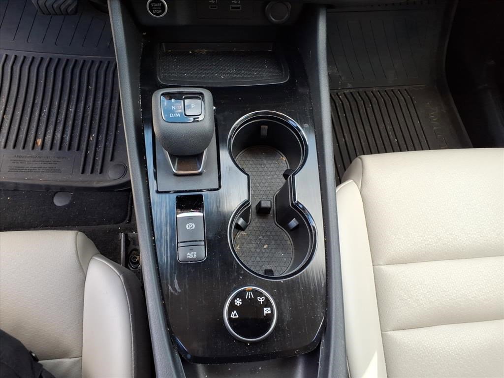 Used 2021 Nissan Rogue SV w/ Premium Package image 19
