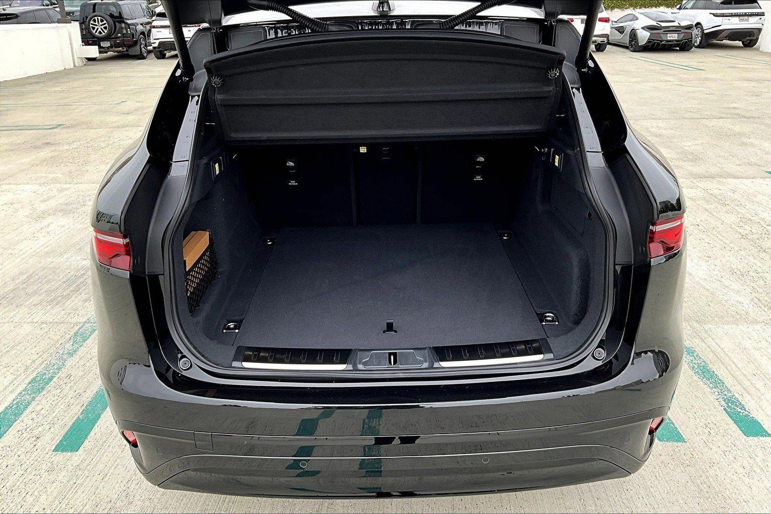 New 2026 Jaguar F-PACE R-Dynamic S image 12