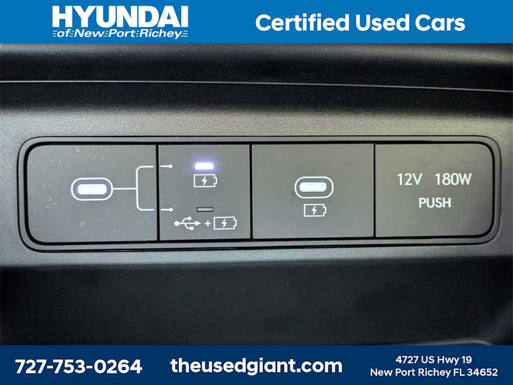 Used 2025 Hyundai Tucson SE image 23