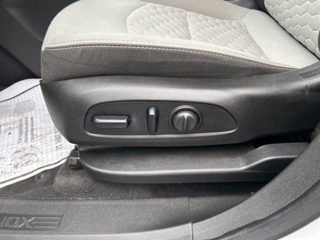 Used 2020 Chevrolet Equinox LS w/ LS Convenience Package image 14