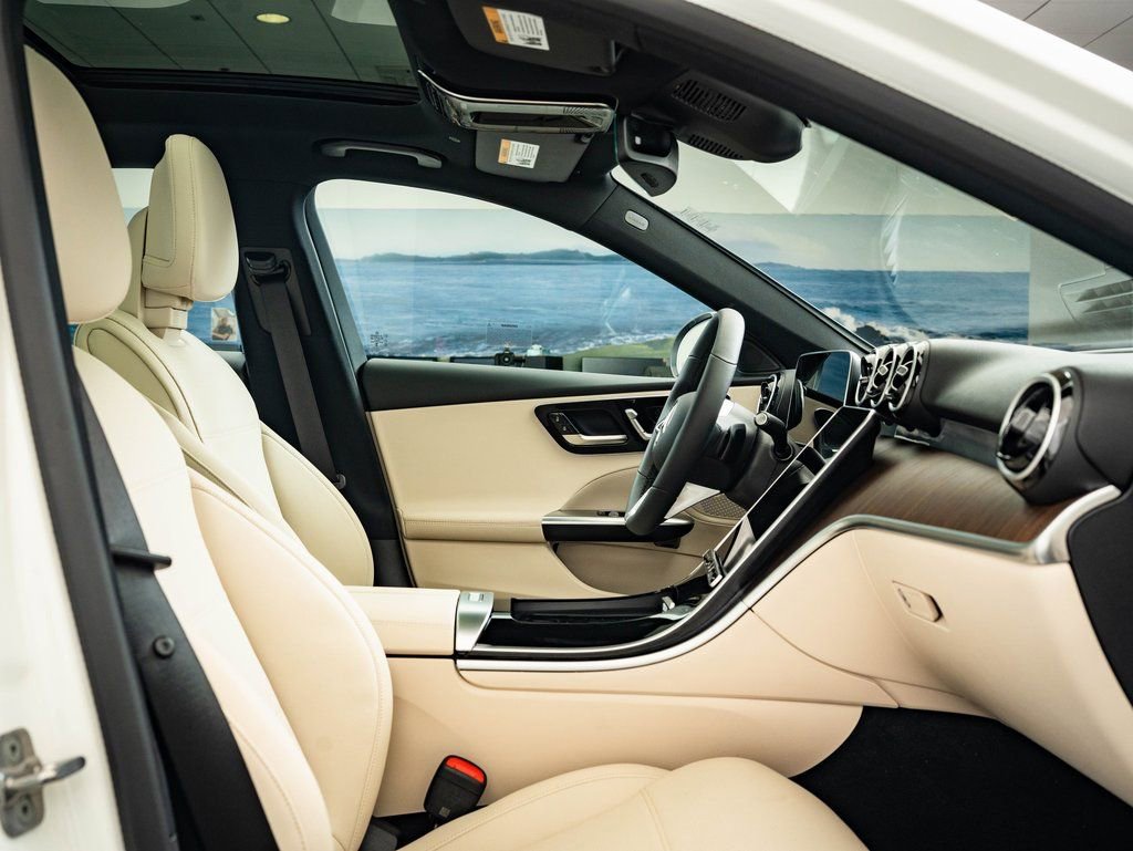 Used 2025 Mercedes-Benz C 300 4MATIC Sedan image 22