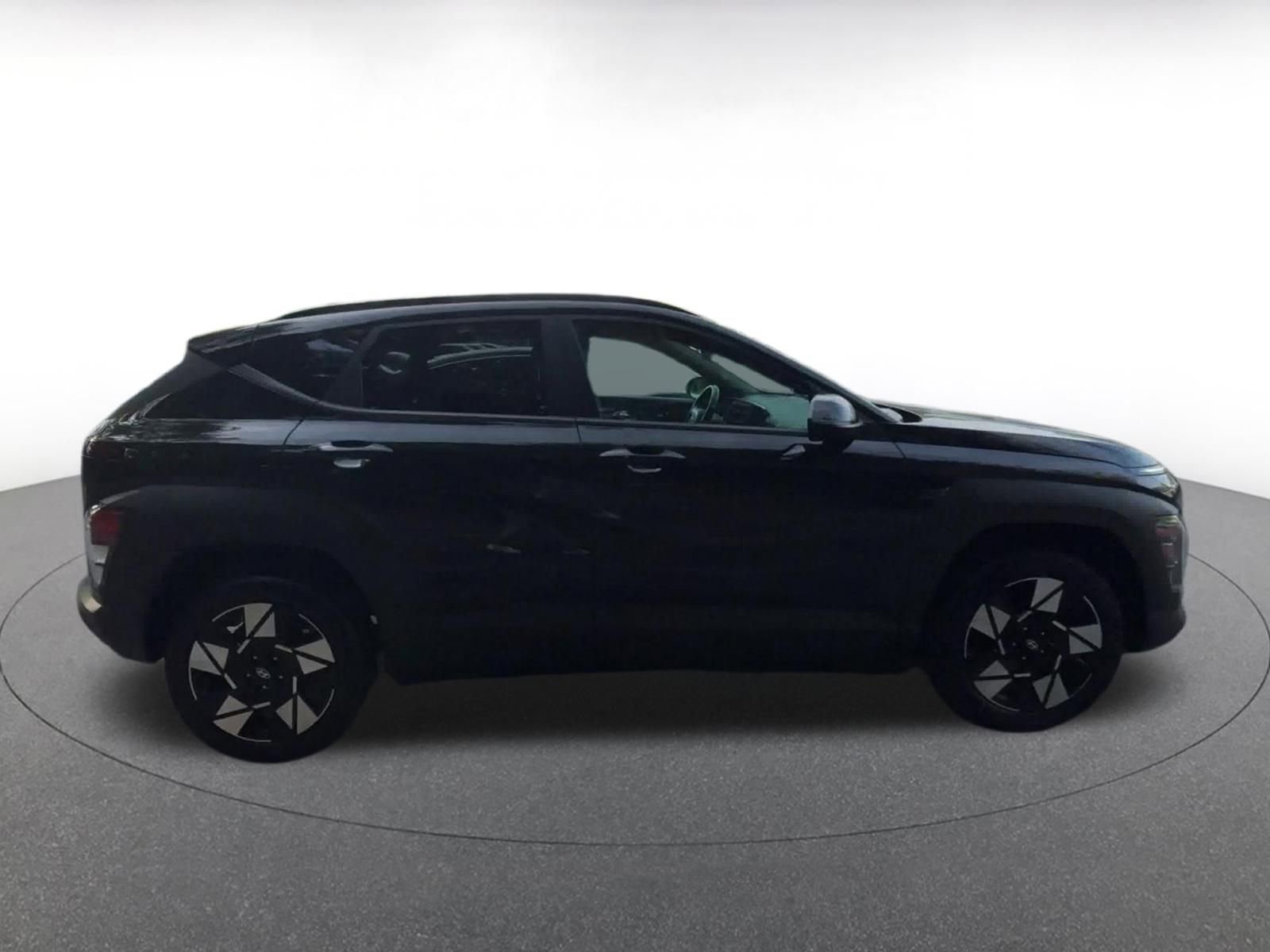 Used 2025 Hyundai Kona SEL image 16