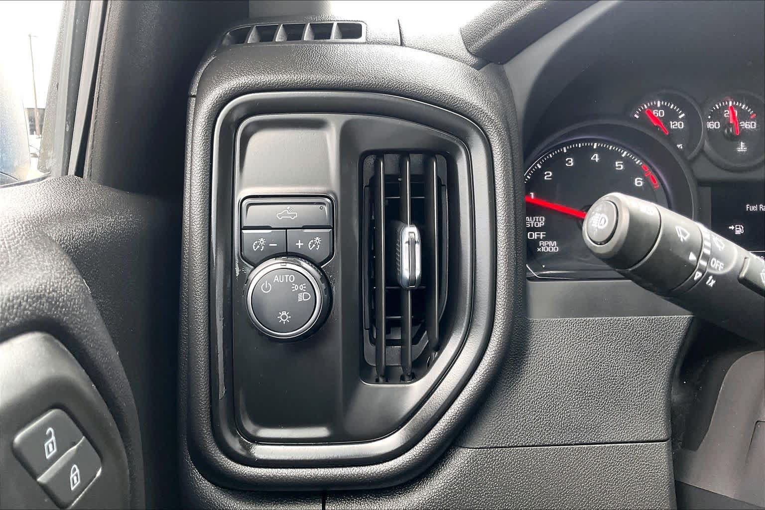 Used 2022 Chevrolet Silverado 1500 Custom RWD image 32