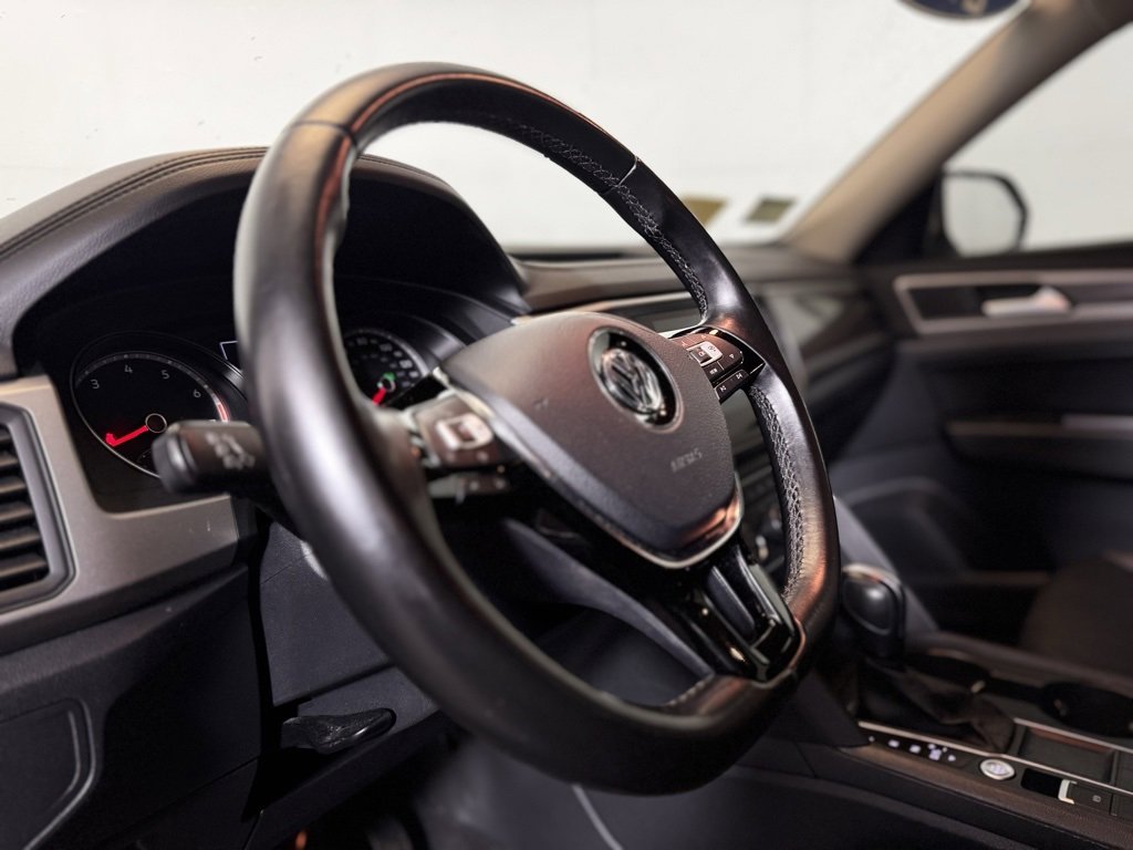 Used 2020 Volkswagen Atlas SE w/ Panoramic Sunroof Package image 16