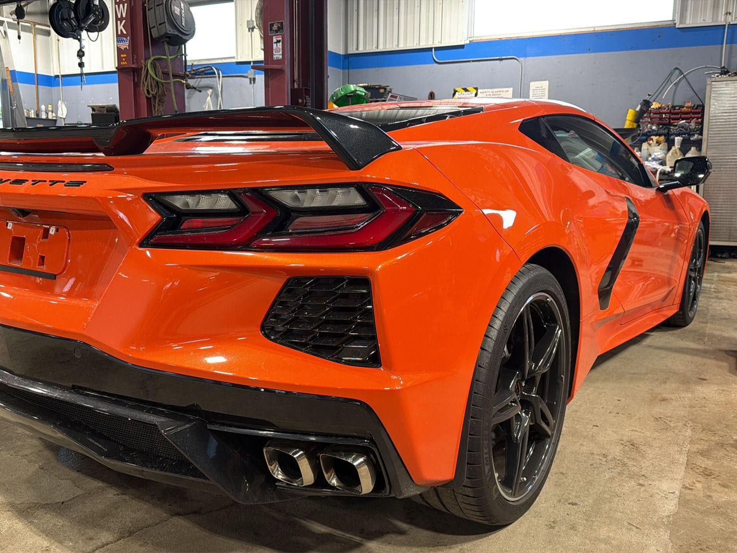 Used 2021 Chevrolet Corvette Stingray Coupe w/ Z51 Performance Package RWD image 7