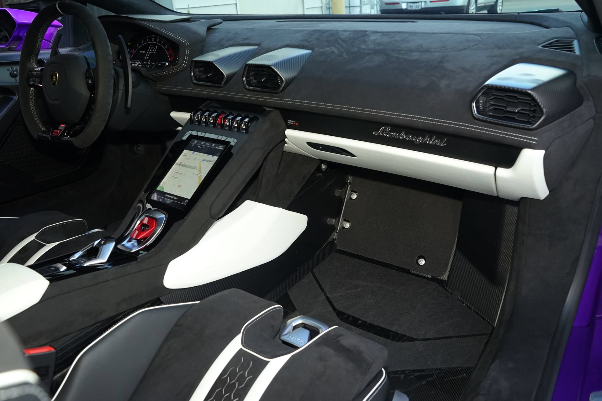 Used 2023 Lamborghini Huracan Tecnica RWD image 11