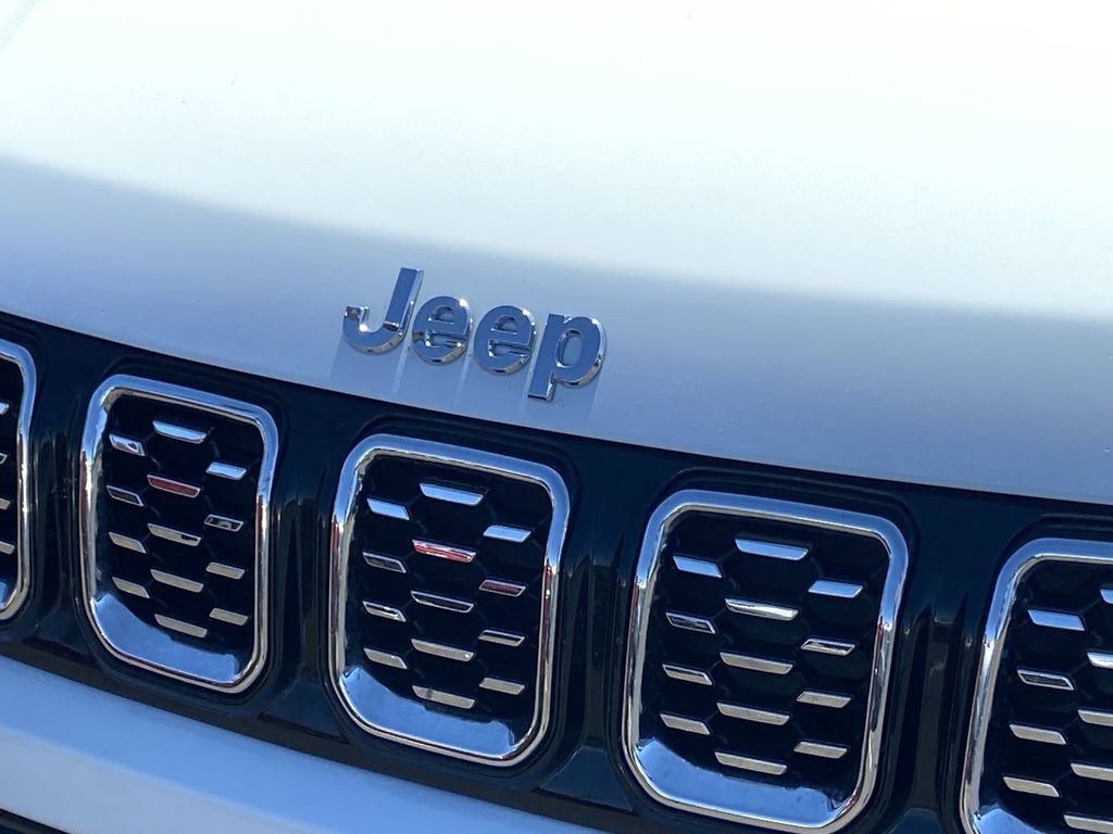 Used 2025 Jeep Compass Limited AWD/4WD image 26