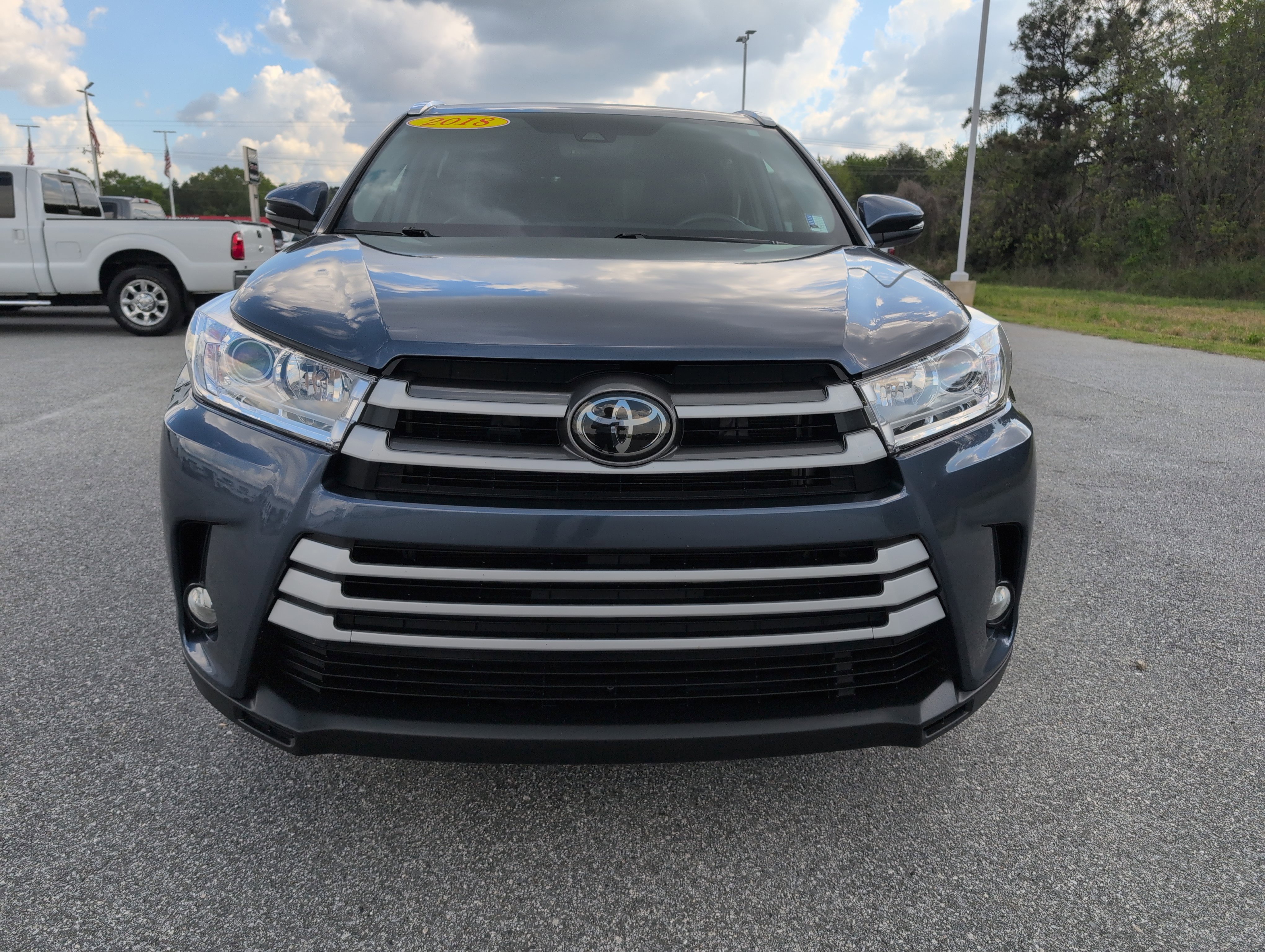 Used 2018 Toyota Highlander XLE image 11