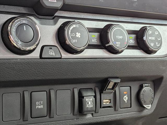 Used 2020 Toyota Tacoma TRD Off-Road AWD/4WD image 7