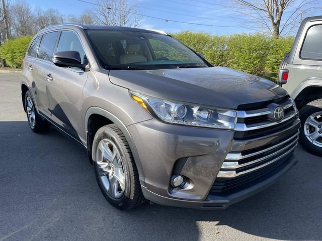 Used 2017 Toyota Highlander Limited image 6