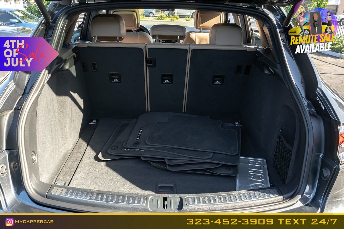 Used 2019 Porsche Macan AWD/4WD image 17