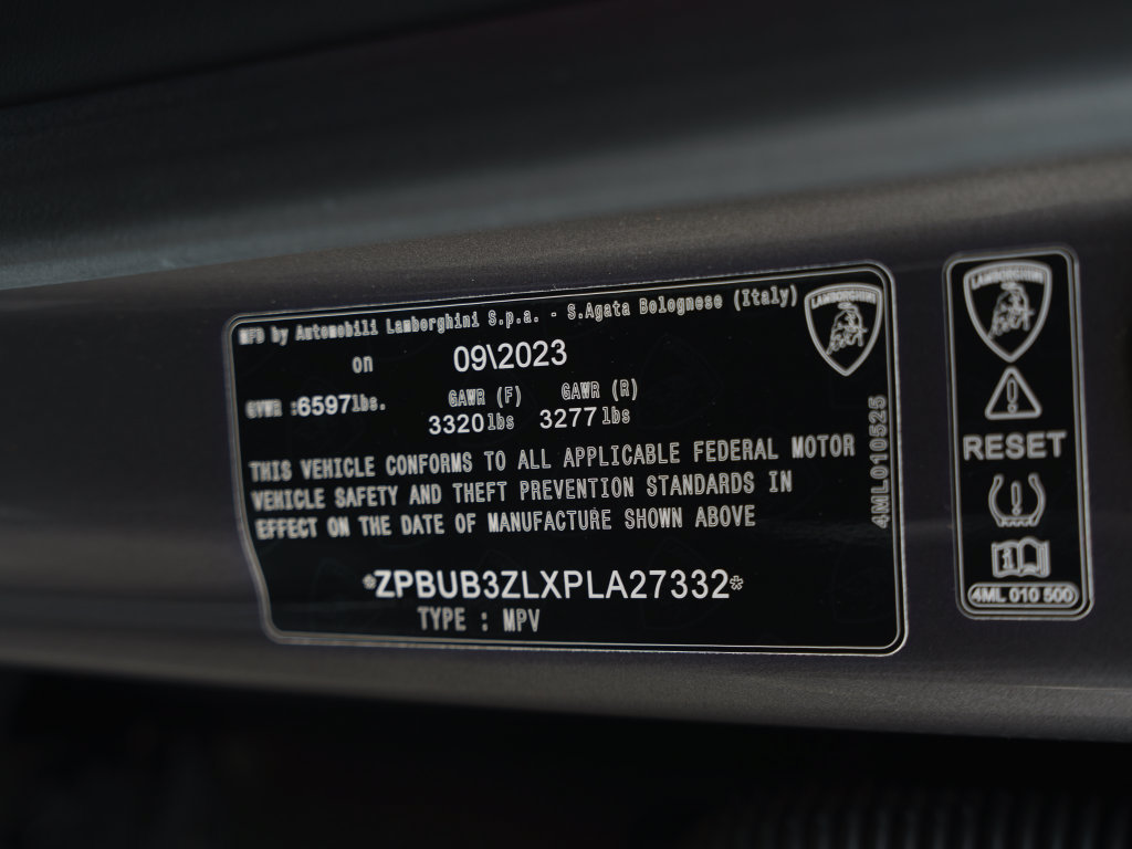 Used 2023 Lamborghini Urus S AWD/4WD image 38