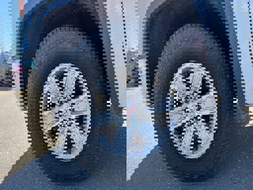 Used 2014 GMC Sierra 1500 SLE image 47