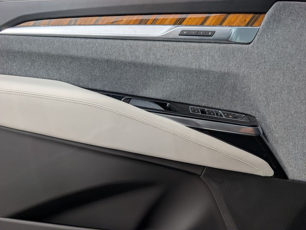 Certified 2025 Cadillac Escalade ESV Sport Platinum RWD image 22