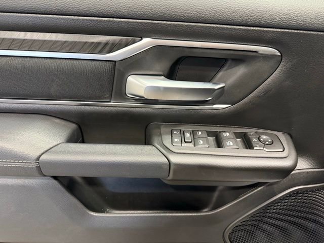 New 2026 RAM 1500 4x4 Crew Cab image 9
