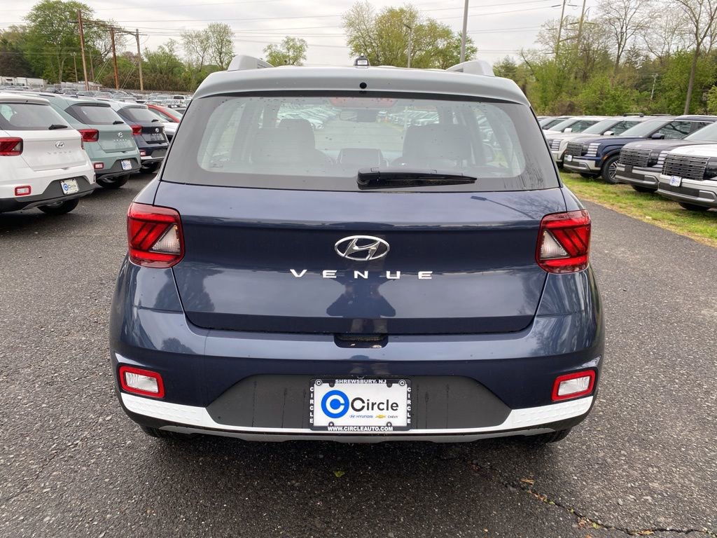 New 2026 Hyundai Venue SEL FWD image 5