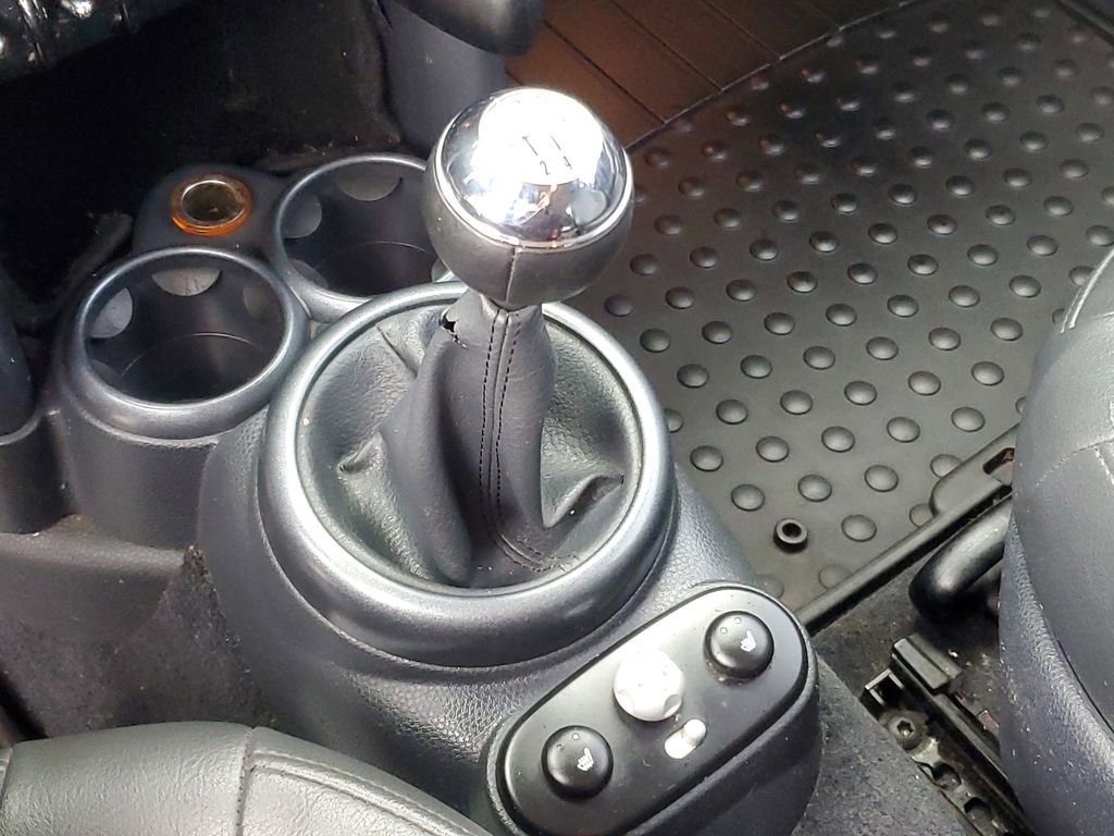 Used 2004 MINI Cooper S image 12