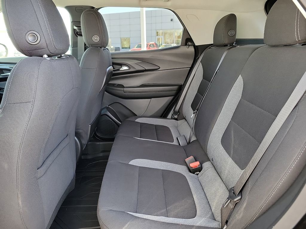 New 2026 Chevrolet TrailBlazer LT w/ Midnight Edition FWD image 16