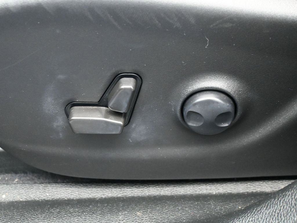 Used 2022 Jeep Cherokee Latitude Lux w/ Sun & Sound Group image 10