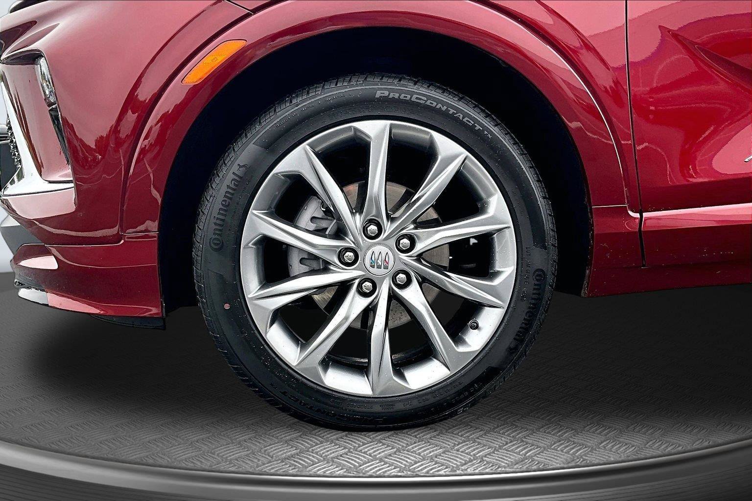 Used 2025 Buick Encore GX Avenir w/ Avenir Technology Package FWD image 9