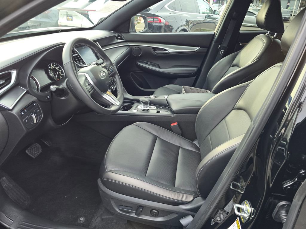 Used 2023 INFINITI QX55 Luxe w/ Cargo Package AWD/4WD image 23